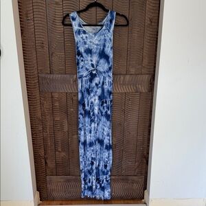 LATCHED MAMA Blue Tie-Dye Maxi Dress 💙